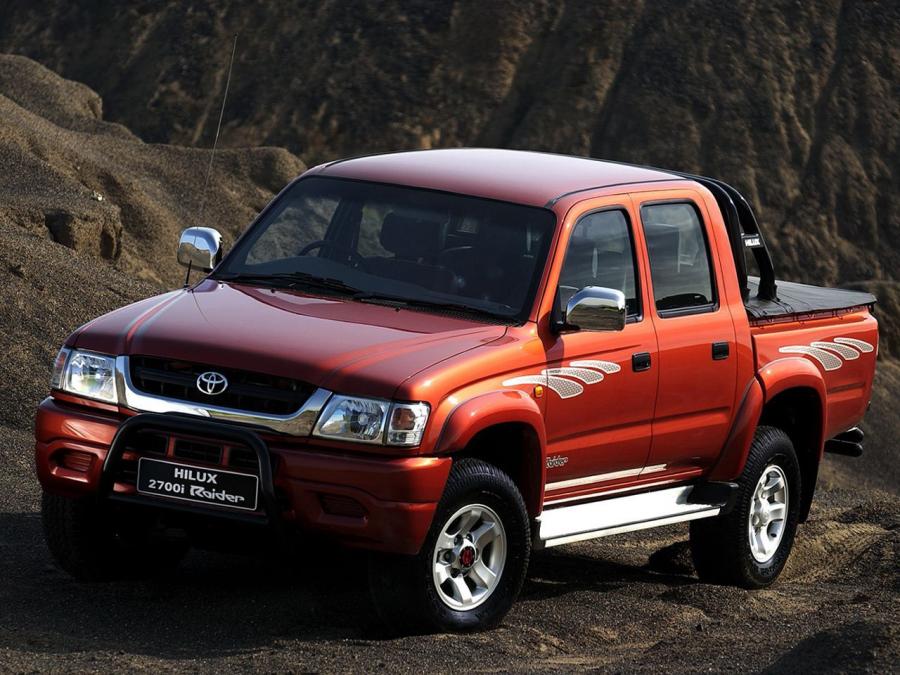  Toyota Hilux 2700i Raider Double Cab 2001 года  (ZA) (фото 5 из 9)